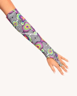 Leblunt X IHR Love Vortex Top With Sleeves -iHeartRaves Shop Love Vortex Top Set Detail